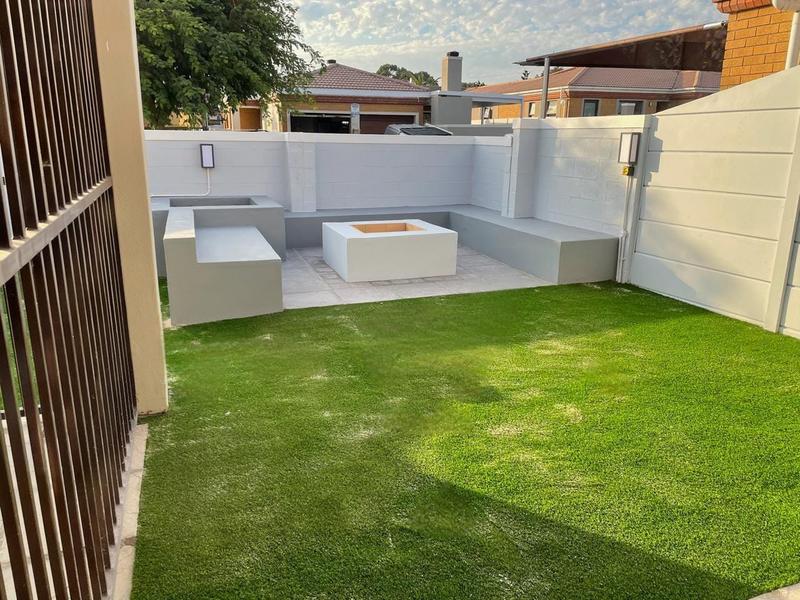 4 Bedroom Property for Sale in Kleinbosch Western Cape
